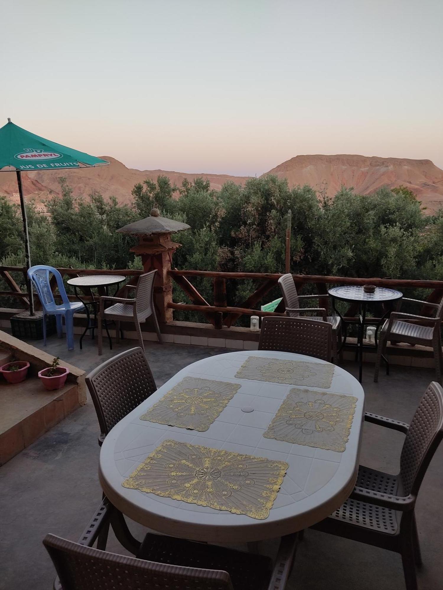 Hotel Restaurant Ait Saderat Boumalne Екстериор снимка