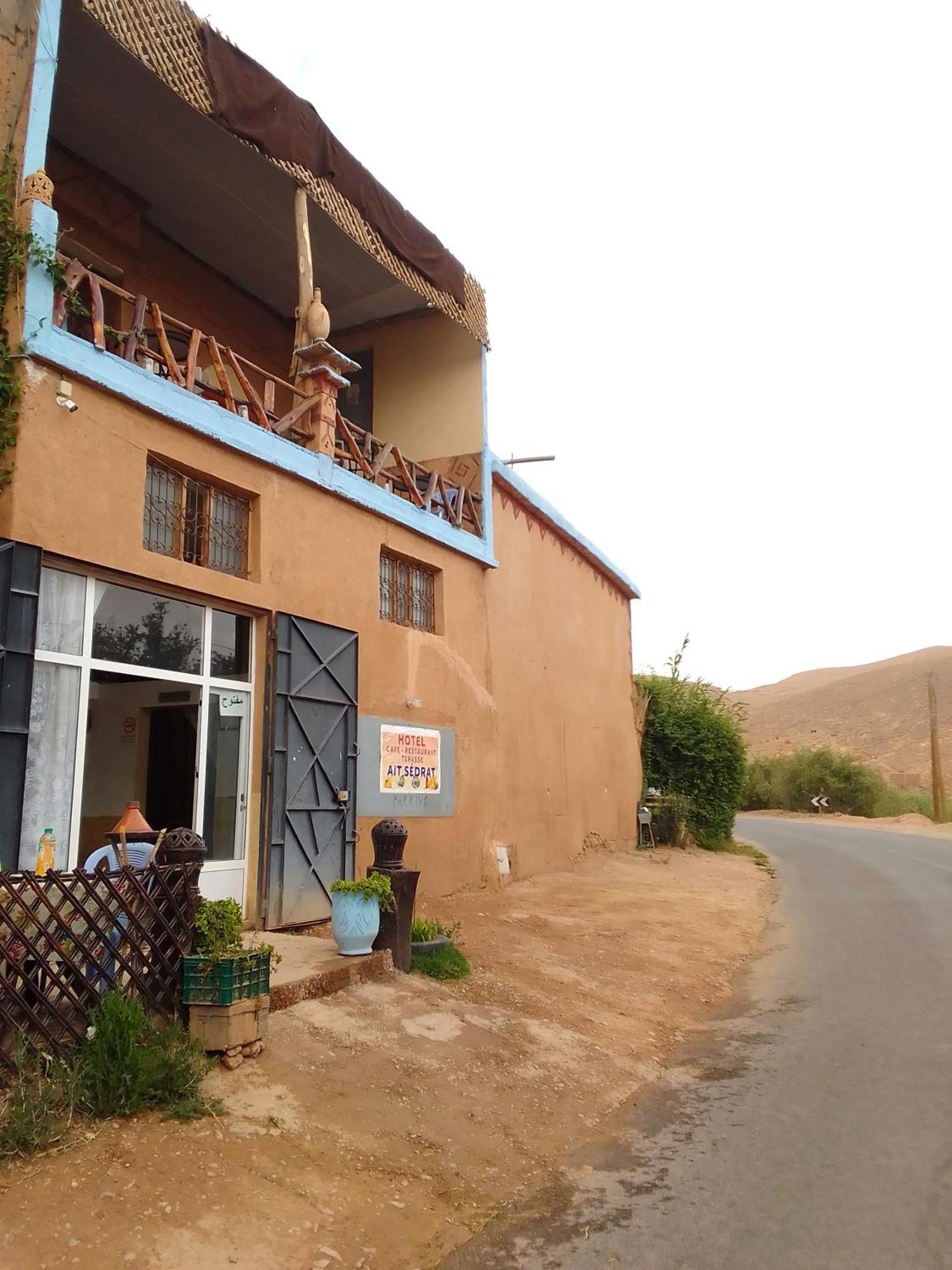 Hotel Restaurant Ait Saderat Boumalne Екстериор снимка