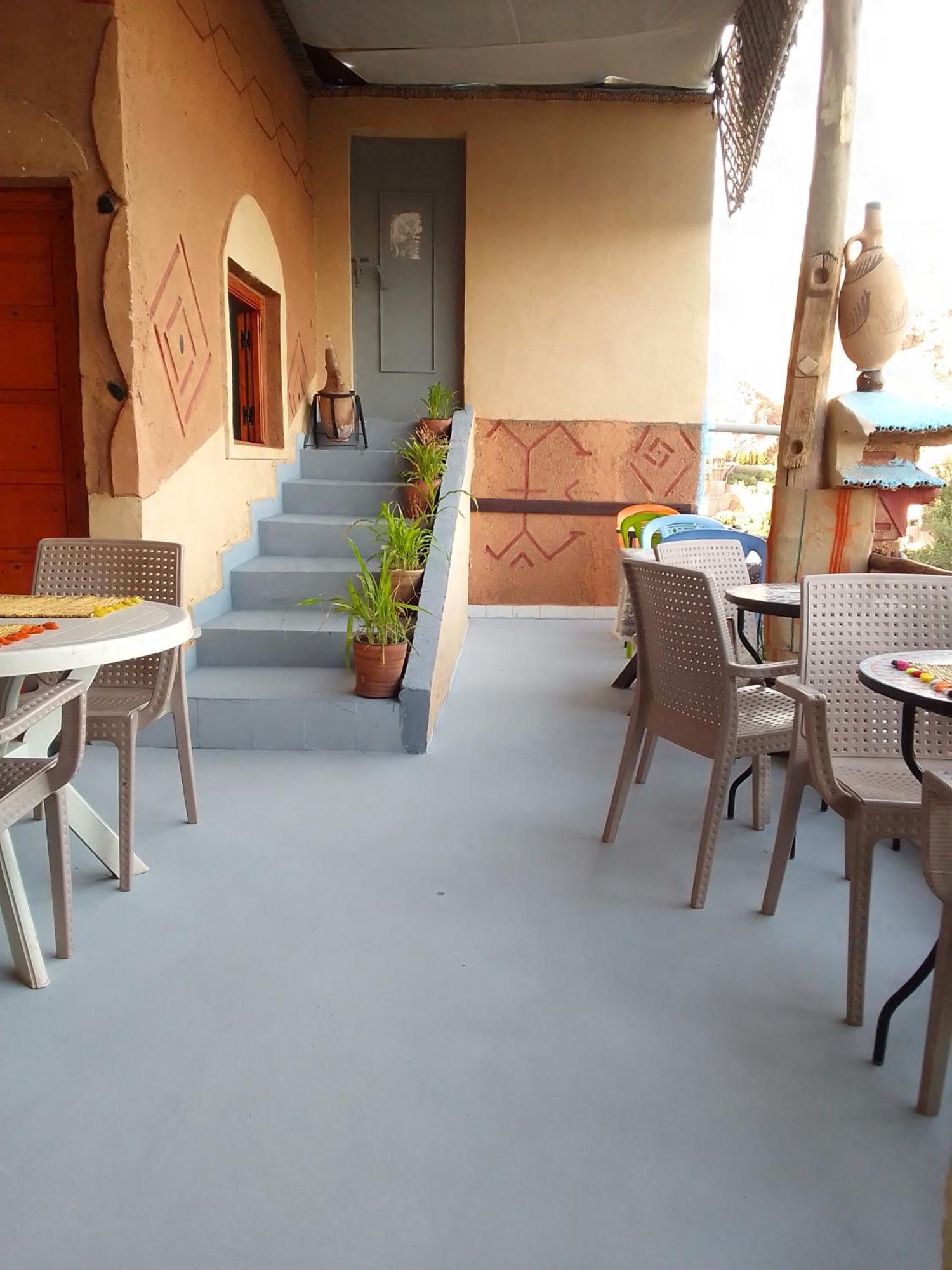 Hotel Restaurant Ait Saderat Boumalne Екстериор снимка